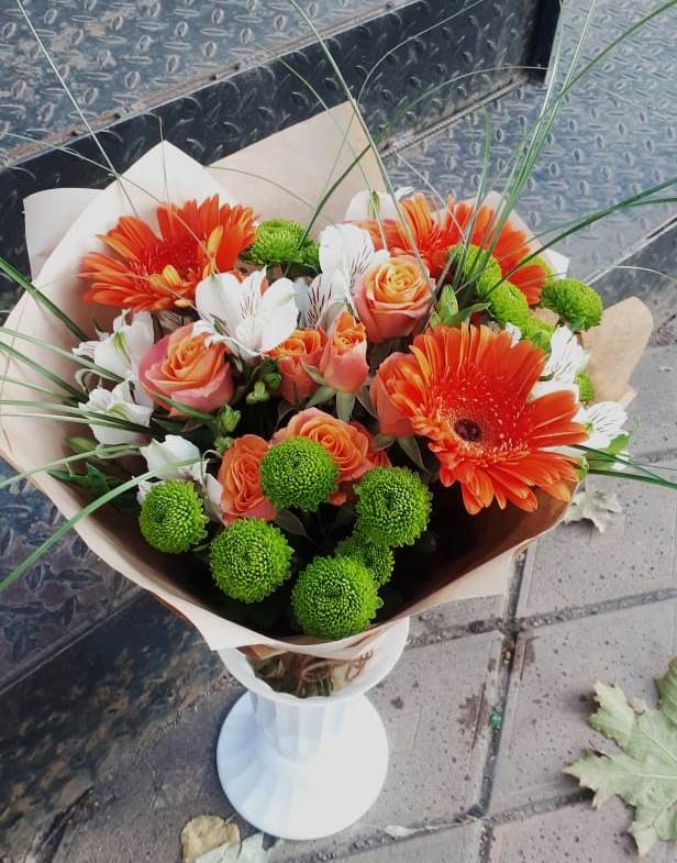 Букет цветов из: Герберы, Хризантемы, Альстромерии и Розы в Зеленчукской