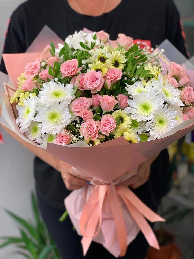 Букет цветов из: Розы и Хризантемы в Зеленчукской