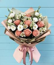 Букет олимп в Зеленчукской Букет цветов из:  Розы, Альстромерии и Лизиантусы в Зеленчукской