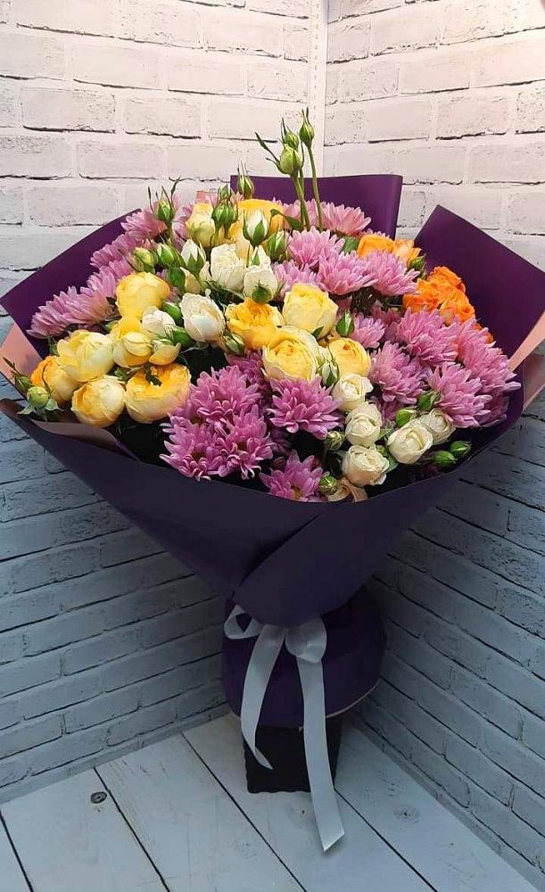 Букет цветов из: Хризантемы и Розы в Зеленчукской