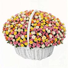 Премиум корзина Кустовых Роз в Зеленчукской Премиум букет из: Розы в Зеленчукской