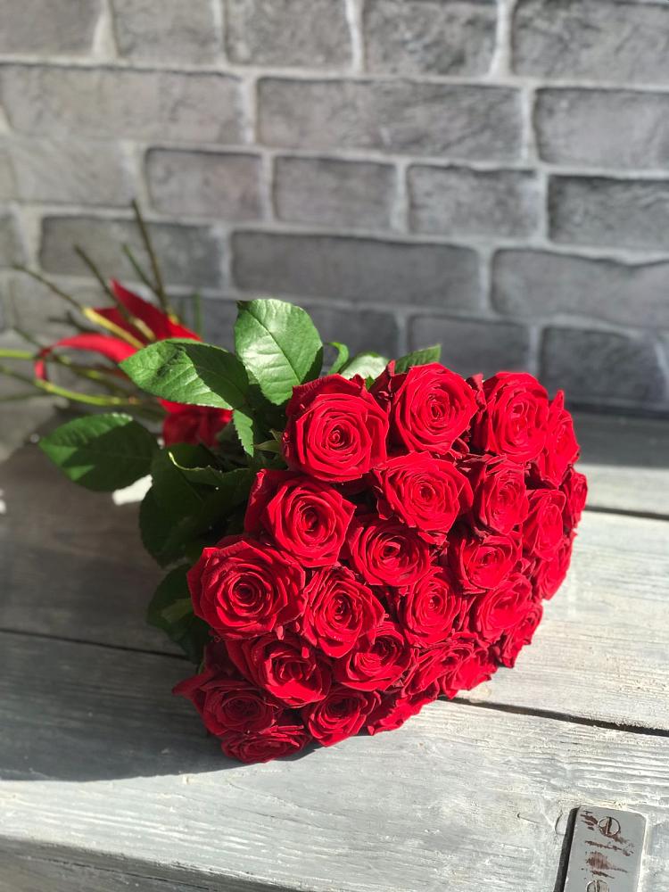 Букет Красные розы Фридом в Зеленчукской