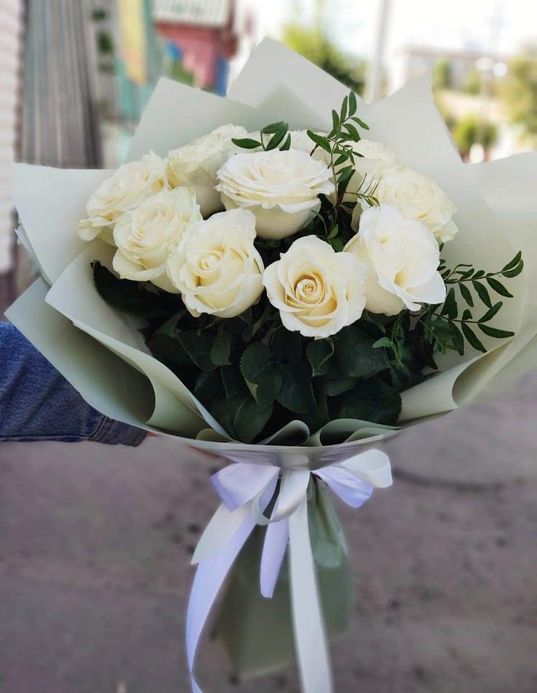 Букет Белые розы Проуд в Зеленчукской