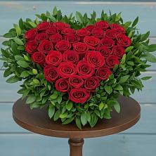 Композиция Сердце в любви в Зеленчукской Цветочная композиция из Розы в виде сердца в Зеленчукской