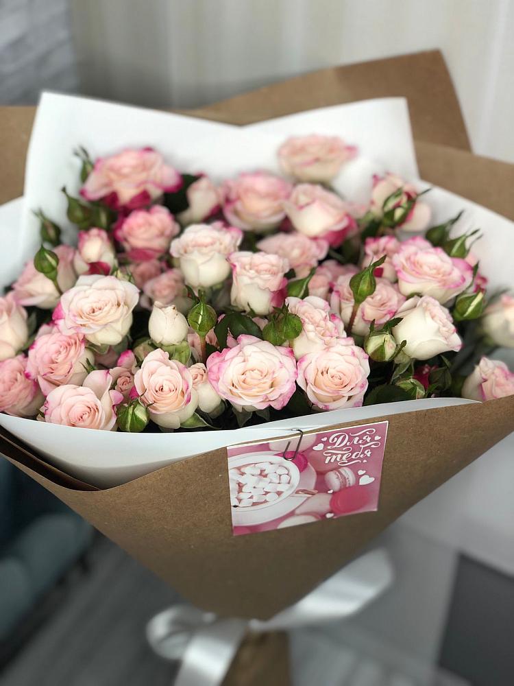 Букет теплый ветер в Зеленчукской Букет цветов из: Розы в Зеленчукской