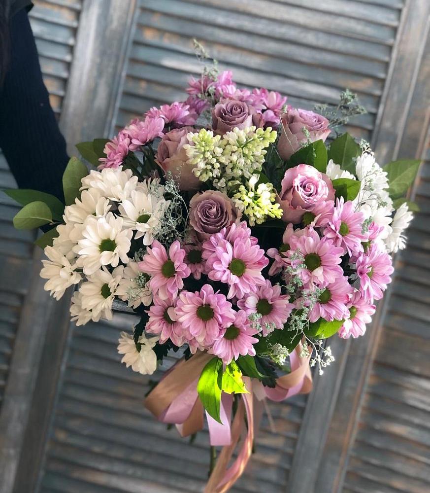 Букет цветов из: Хризантемы и Розы в Зеленчукской