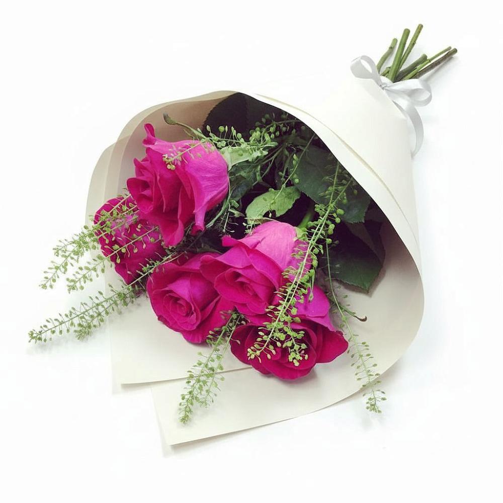 Букет ярко-розовый в Зеленчукской Букет цветов из: Розы в Зеленчукской