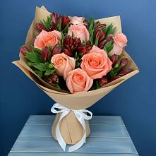 Букет Сплетённые любовью в Зеленчукской Букет цветов из:  Розы и Альстромерии в Зеленчукской