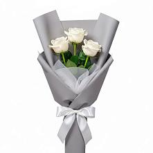 Букет 3 белые розы в Зеленчукской