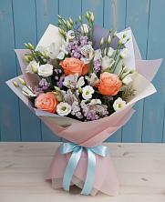 Букет Утренняя свежесть в Зеленчукской Букет цветов из:  Лизиантусы, Розы, Альстромерии и Гипсофила в Зеленчукской