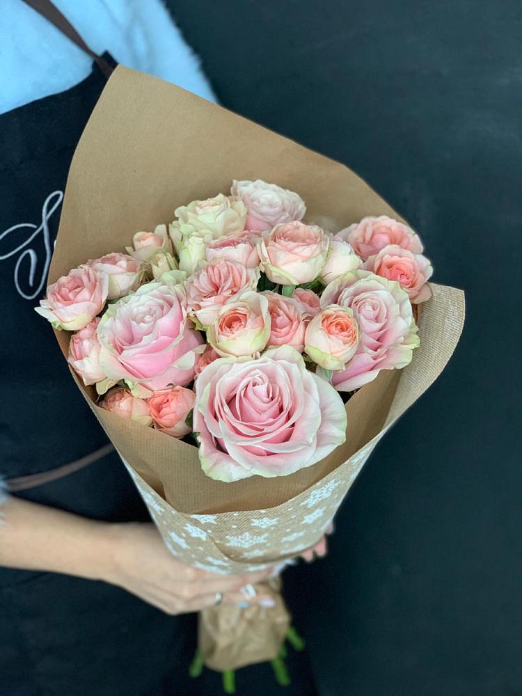 Букет цветов из: Хризантемы и Розы в Зеленчукской