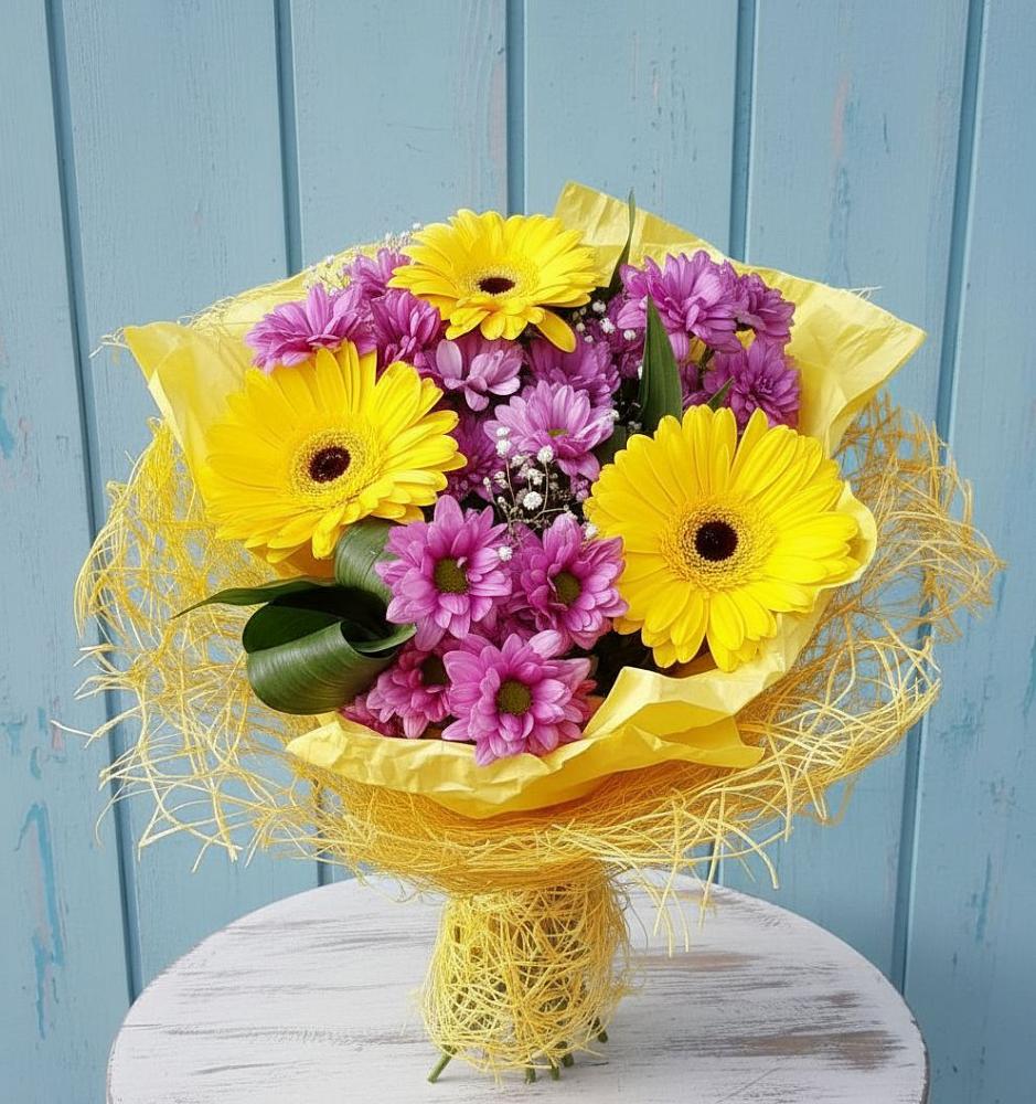 Букет цветов из: Хризантемы и Герберы в Зеленчукской