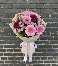 Букет цветов из:  Герберы и Хризантемы в Зеленчукской